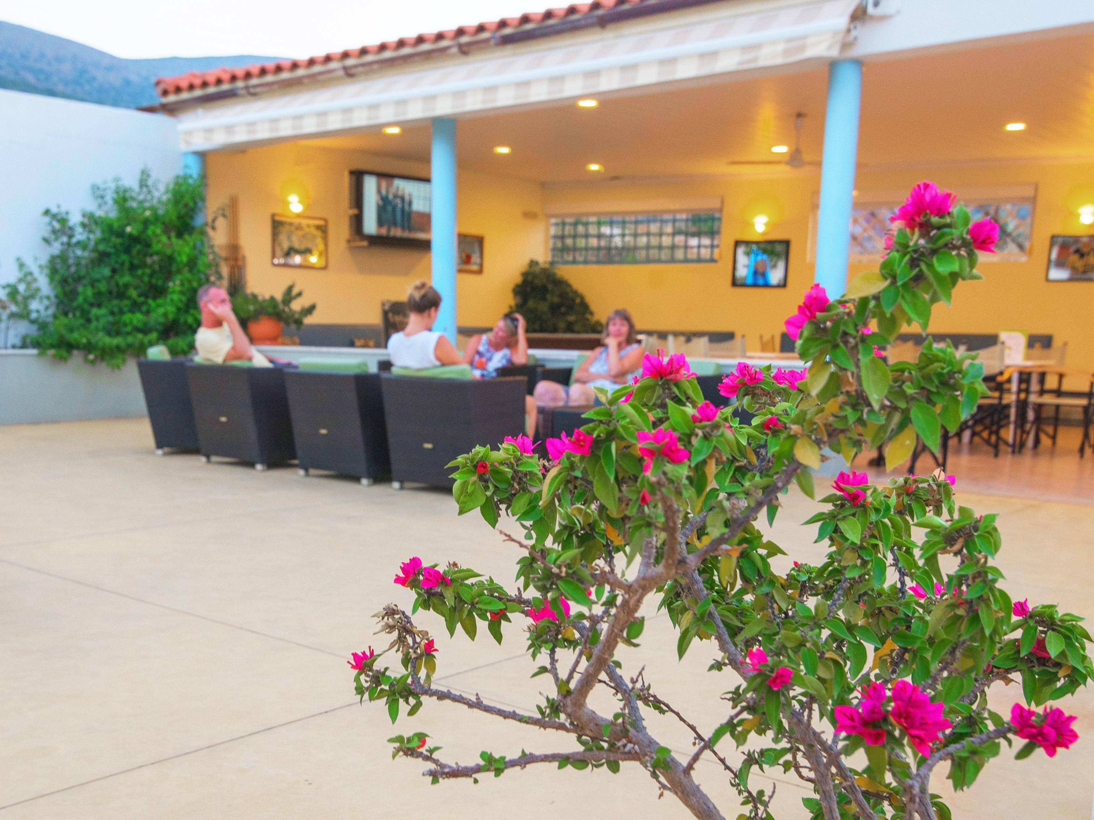 Melissa Apartments, Studios & Suites Малиа Экстерьер фото
