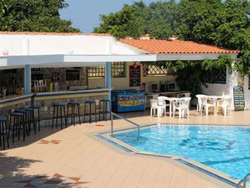 Melissa Apartments, Studios & Suites Малиа Экстерьер фото
